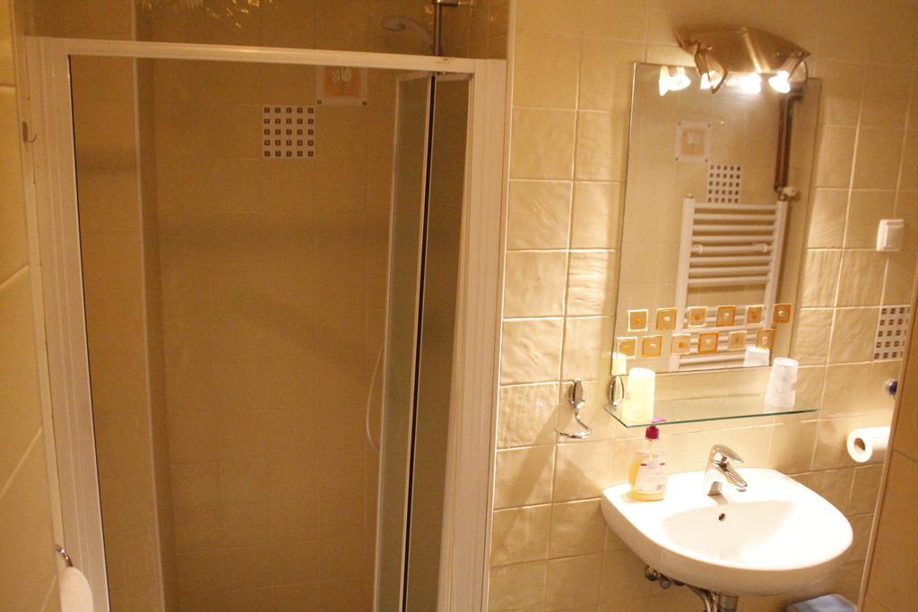 Nattache Basment Apartman *